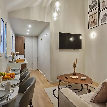 Center Of By Studio Prestige * Paris